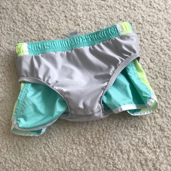 4T Carter’s active ware sets - Picture 6 of 6